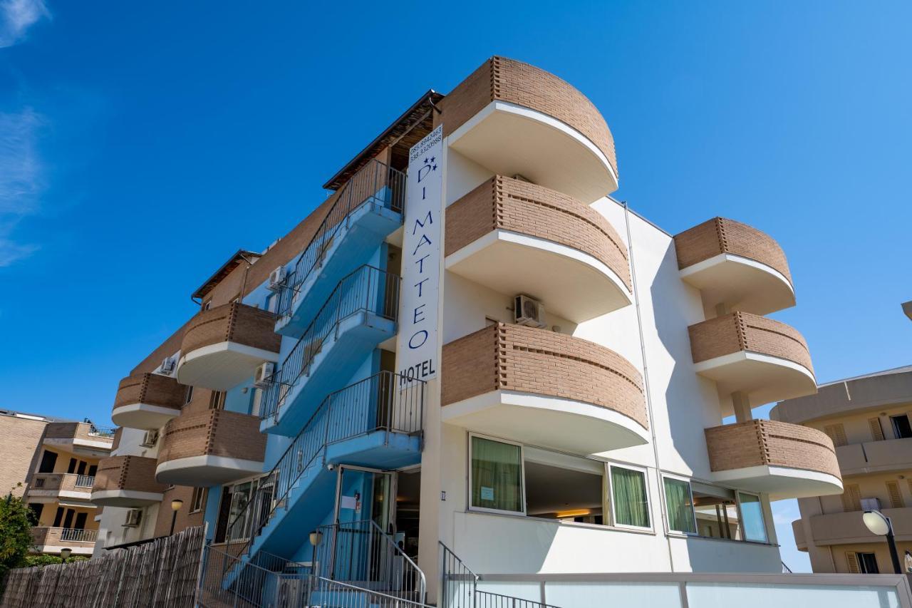 Di Matteo Hotel Roseto Degli Abruzzi Exteriör bild