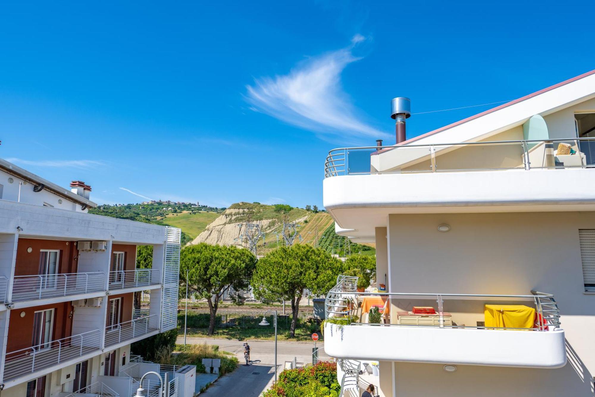 Di Matteo Hotel Roseto Degli Abruzzi Exteriör bild