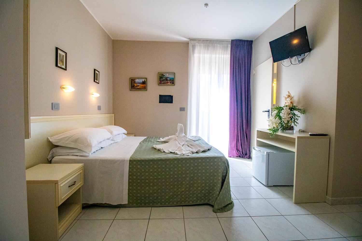 Di Matteo Hotel Roseto Degli Abruzzi Exteriör bild