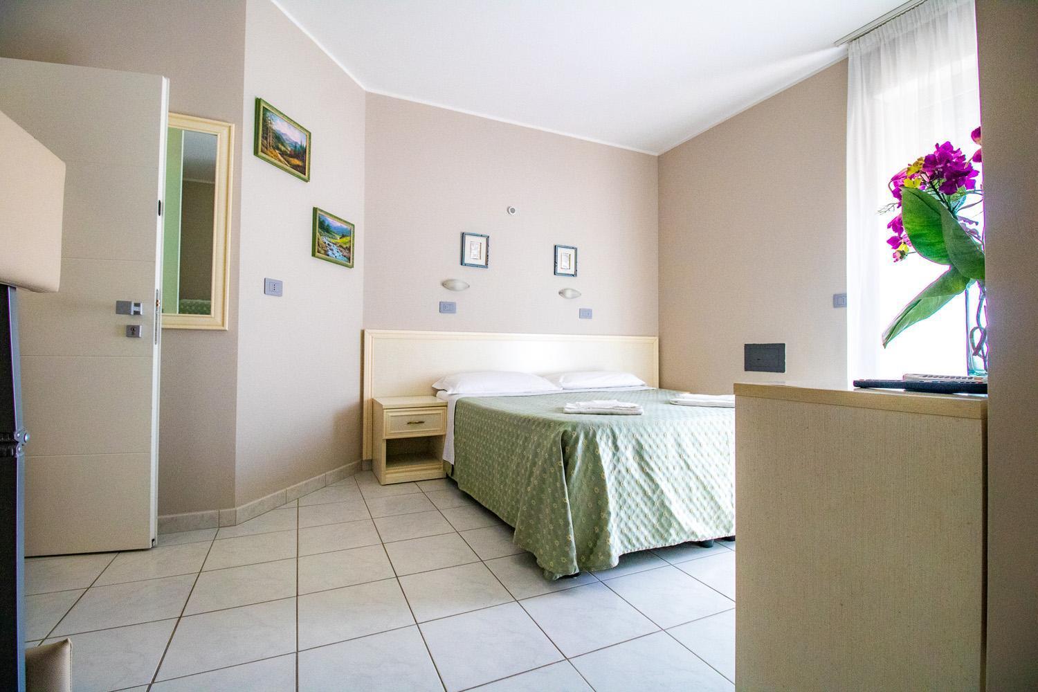 Di Matteo Hotel Roseto Degli Abruzzi Exteriör bild